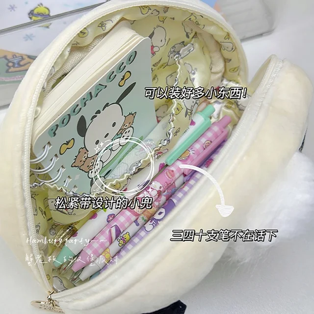 산리오 애니메이션 포카코 필통은 귀여움이 넘치는 필수 학교 용품입니다.