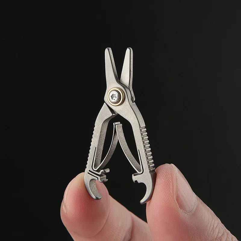 

Titanium Alloy Mini Nose Hair Scissors Round Head Eyebrow Trimming Beauty Scissors Ultra-Light Makeup EDC Tool