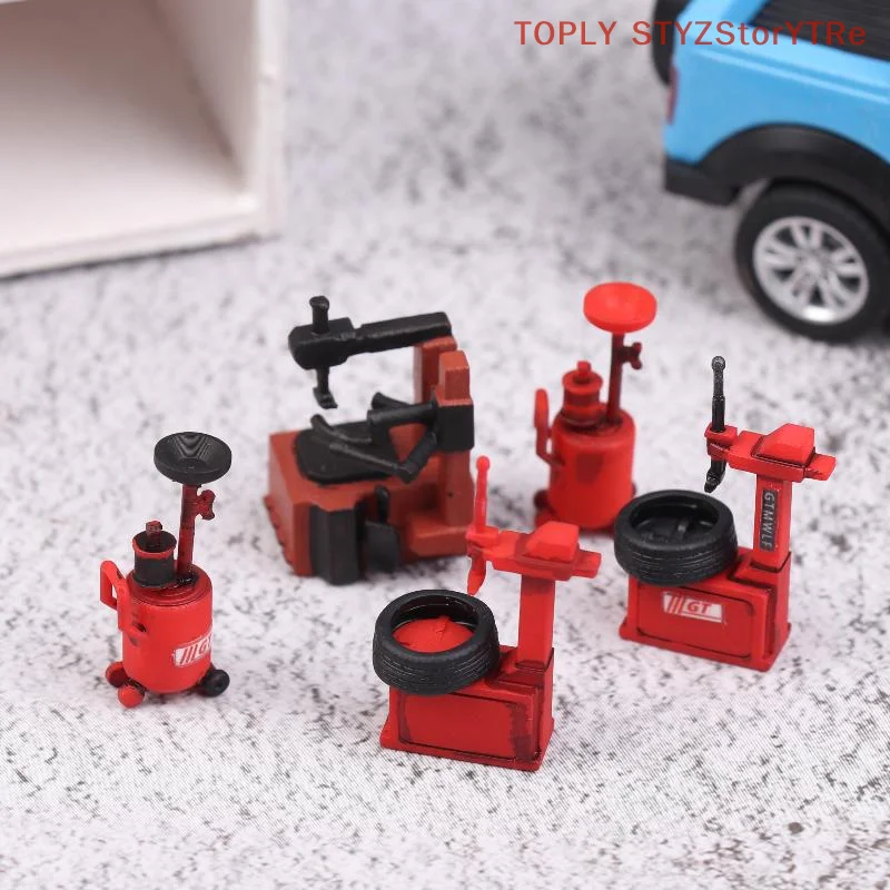 1:64 Simulation Oil Collector Miniature Tire Picker Model Repair Workshop Scene Prop Model Accessory Parking Lots City DIY Model