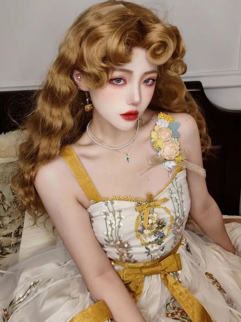 Princess Diary Wig for Women Gold Brown French Fluffy Wool Rolls Lolita Retro High Temperature Fibers Synthetic Hair Wig Cosplay