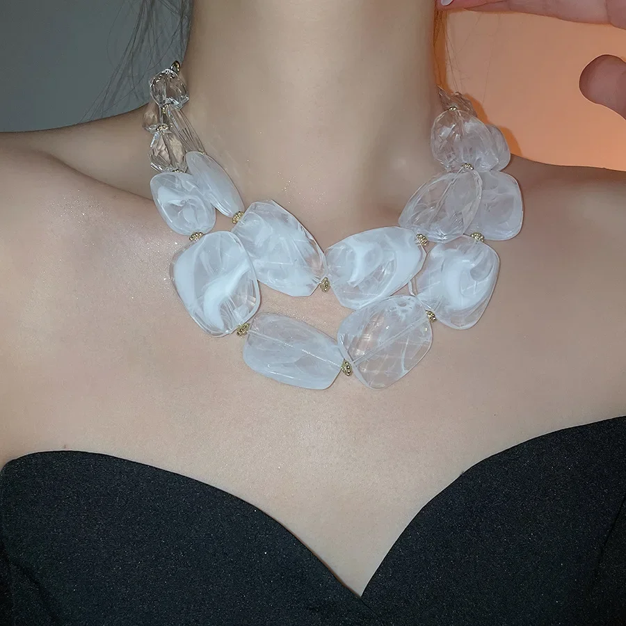 Unregelmäßige doppellagige Halskette mit Acrylperlen für Frauen, Dopamin, übertriebene Schlüsselbeinkette, Persönlichkeit, Urlaubszubehör – Detail 6