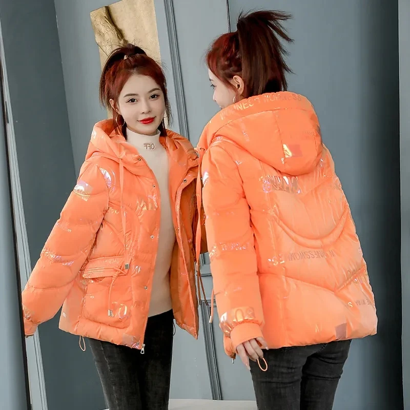 

Новинка 2023, Модные Глянцевые зимние куртки с принтом, женские парки, хлопковая куртка с капюшоном, Женская Повседневная Толстая теплая короткая верхняя одежда