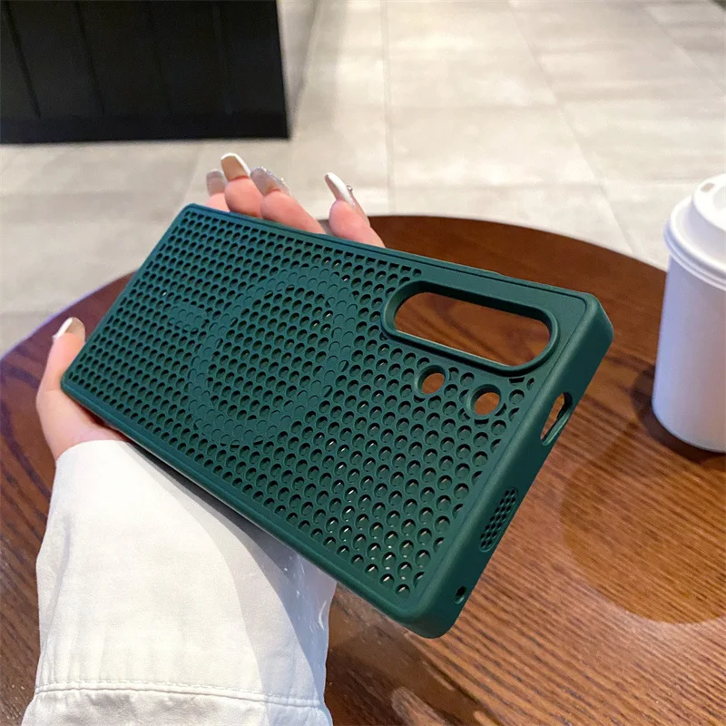 Magnetic Heat Dissipation Mesh Shockproof Soft Bumper Case with Mag-safe Compatibility