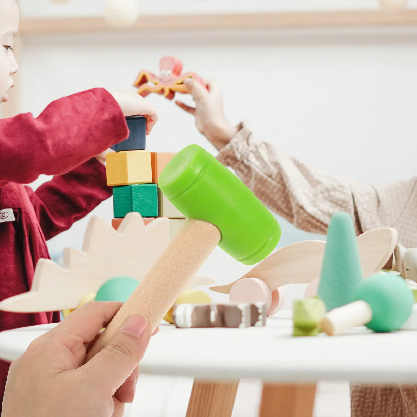 2Pcs 어린이용 망치 두드리기 도구 안전하고 내구성이 뛰어난 경량 휴대가 간편한 그립 강화 손과 눈의 협응력 향상