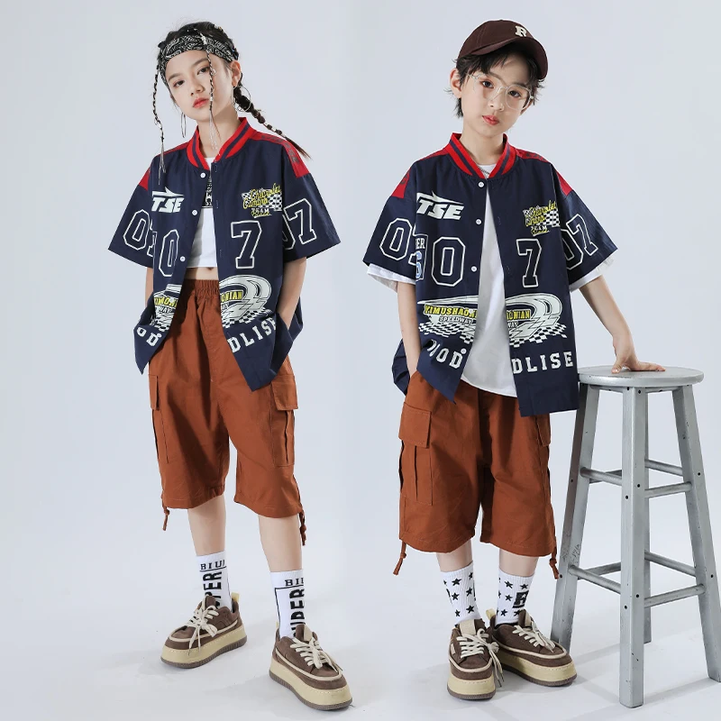 

2023 Boys Hip Hop Costume Short Sleeves Baseball Coat Kids Jazz Dance Drum Show Outfits Girls Concert Kpop Stage Wear BL10836