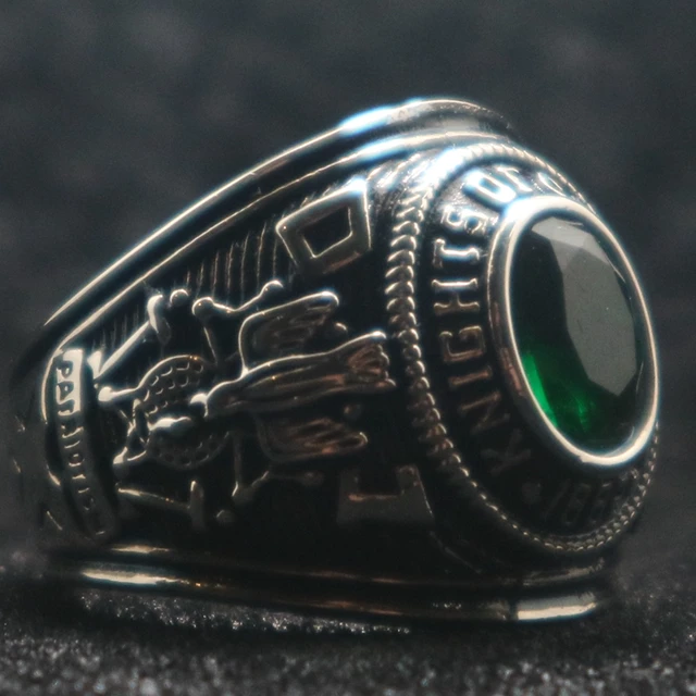 K of C Brother 그린 스톤 반지: 신앙의 세련된 상징