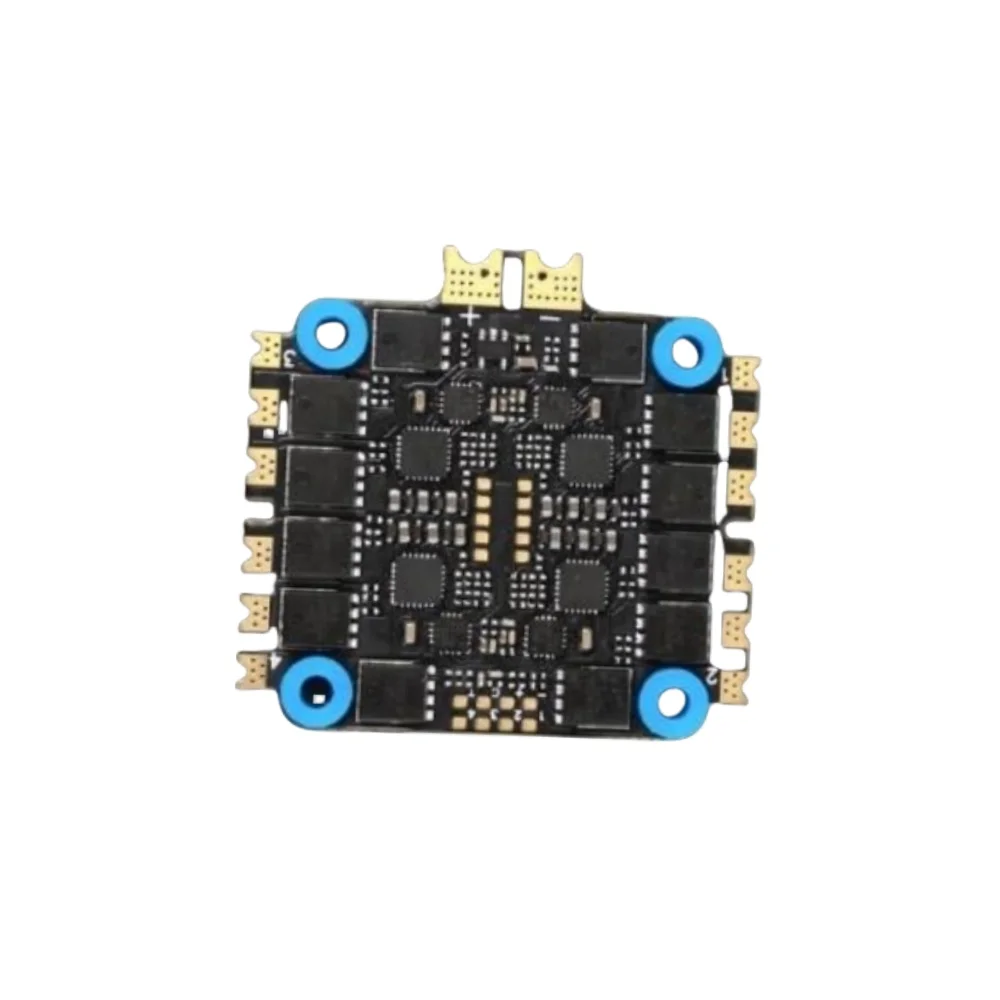 Détail du F7 Flight Controller avec processeur et ports, associé à l'ESC 65A 4-en-1.