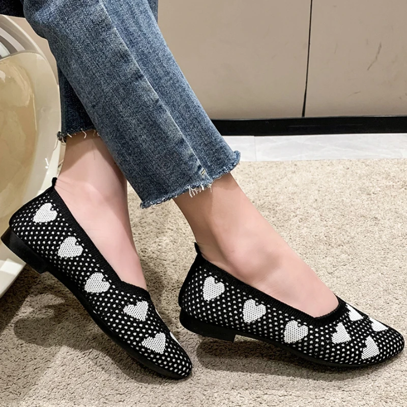 

Women's Pionted Toe Flats Autumn New Fashion Light Slip on Walking Shoes for Women Breathable Mesh Office Ladies Casual Shoes