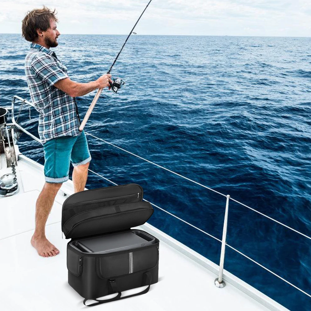 Sac de transport étanche ouvert révélant l'intérieur rembourré pour protéger la station d'alimentation DJI Power 1000.