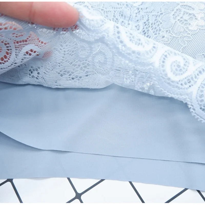 Women Lingerie Bra Lace Trackless Sports Thin Breathable Soft Comfortable Casual No Underwire V-Neck