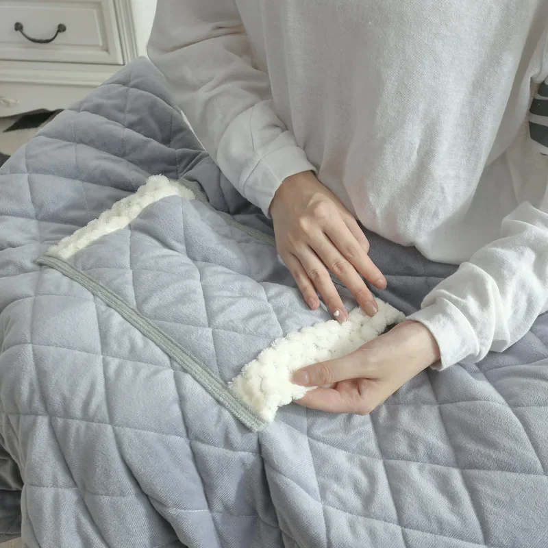 Description Picture 4 of item60x80cm Usb Multifunctional Electric Blanket Heating Blanket Office Lunch Break Heating Pad Hand Warmer Perfect Christmas Gift