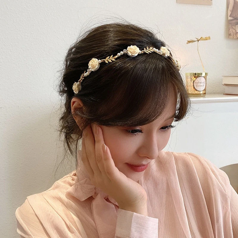 Vintage Metal Flower Pearl Red White Rose Ladies Elegante Rose Vine Fascia Per Capelli Accessori Per Capelli Copricapo Ragazze Tiara Hairbands