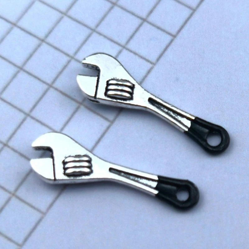 2pcs Dollhouse Accessories Miniature Model Simulation Repair Tools Kids Toy Set