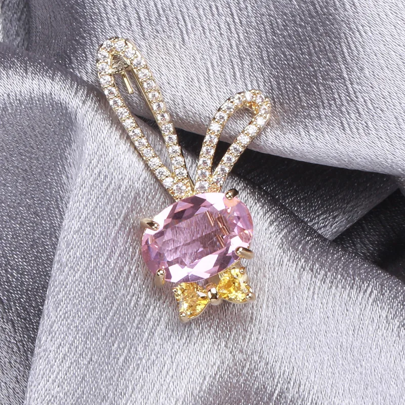Blucome Cartoon Sweet Cute Inlaid Artificial Yellow and White Crystal Big-eared Rabbit Brooch Animal Small Pin