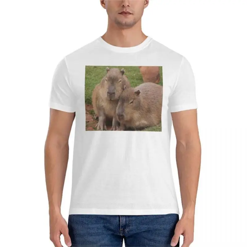 

Классическая мужская футболка с надписью «Love»