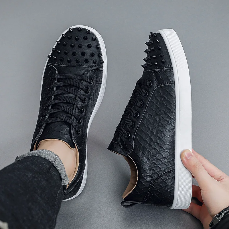 2026 New Fashion Rivet Men's Board Shoes Spirit of Youth Casual Single Shoes Trendy male Sports Shoes 3
