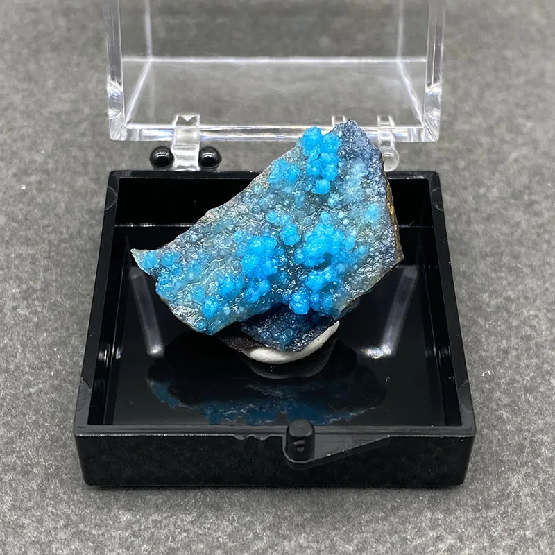 100%  Natural Allophane Mineral Specimens Stones and Crystals Healing Crystal   +Box size:35*35*35 mm