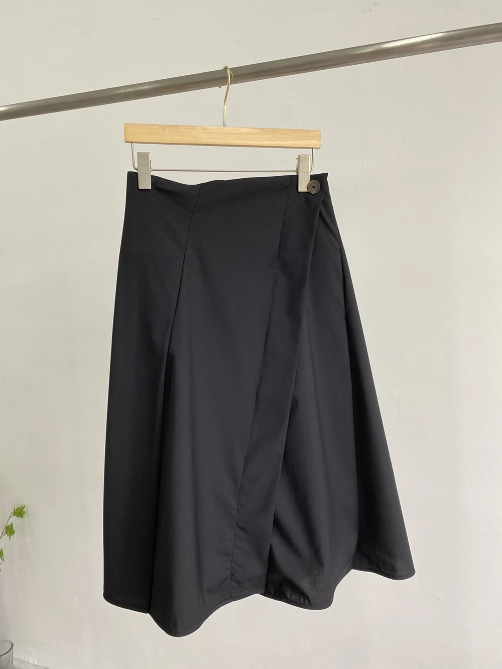 

2022 women's summer new wrap-style slit black wool skirt