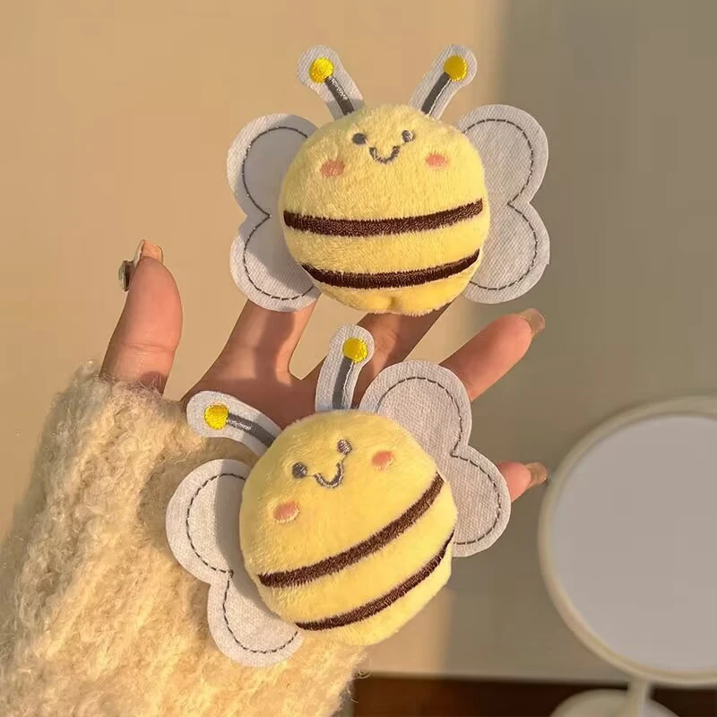 

Cartoon Bee Hair Clip Brooch Plush Fat Bee Fashion Cute Hair Accessories Gift Cartoon Animal Hair Clips Barrettes Hairgrips