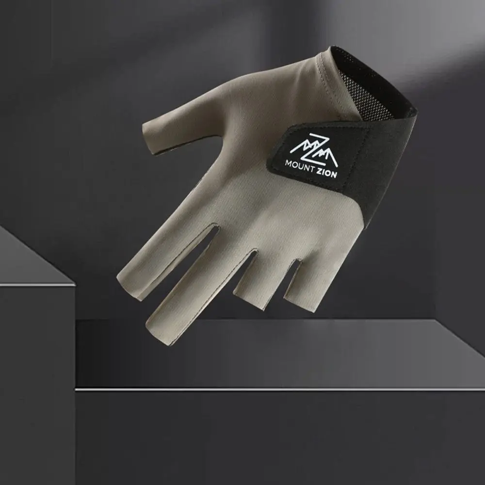 Description Picture 4 of item1Pcs Left Hand Billiards Glove Non Slip Elastic Billiard Training Gloves Breathable Snooker Billiard Glove Billiard Accessories