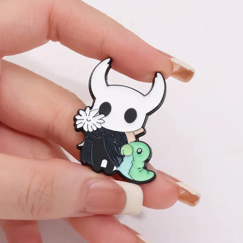 Hollow Knight Enamel Brooch - Character Detail 5