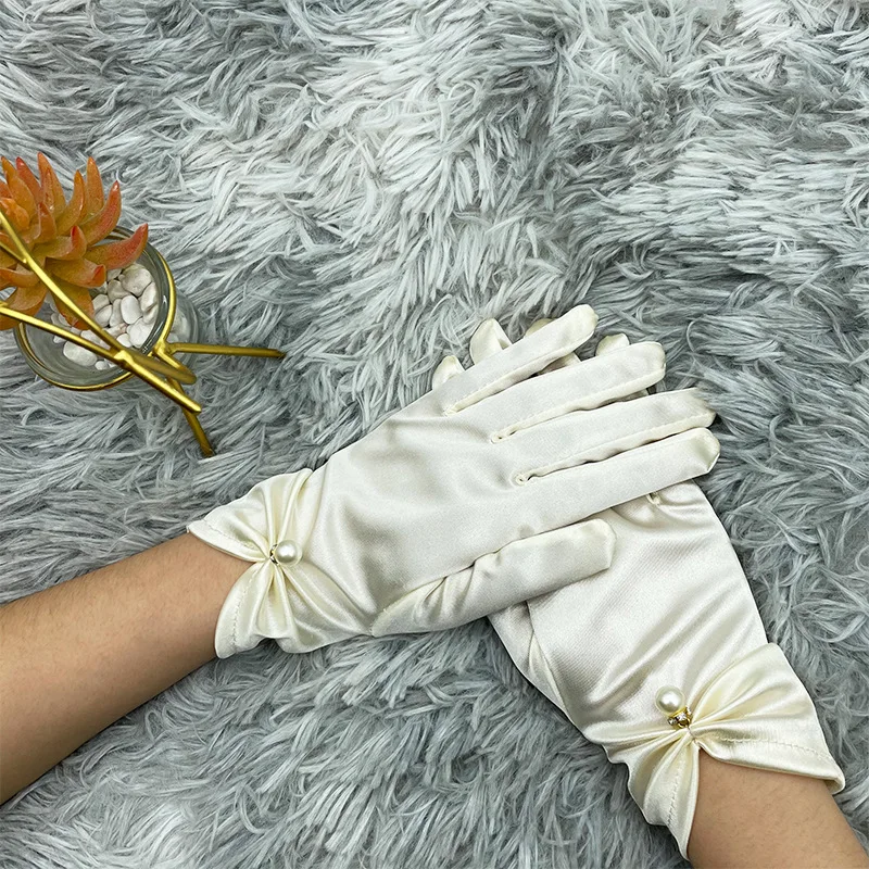 Women Wedding Dress Lace Gloves Satin Short Gloves Sunscreen Summer Anti-UV Elastic Thin Mittens Driving Full Finger Red White Black