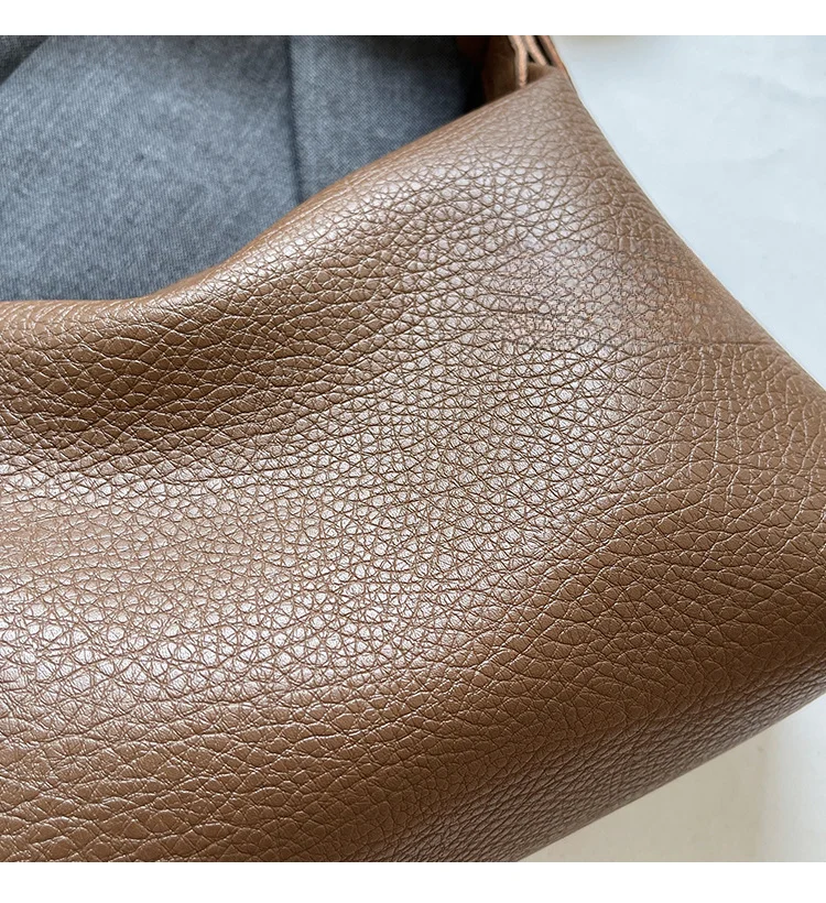 High quality texture large capacity 2024 summer new item niche design pillow fashionable versatile single shoulder_voghion.com