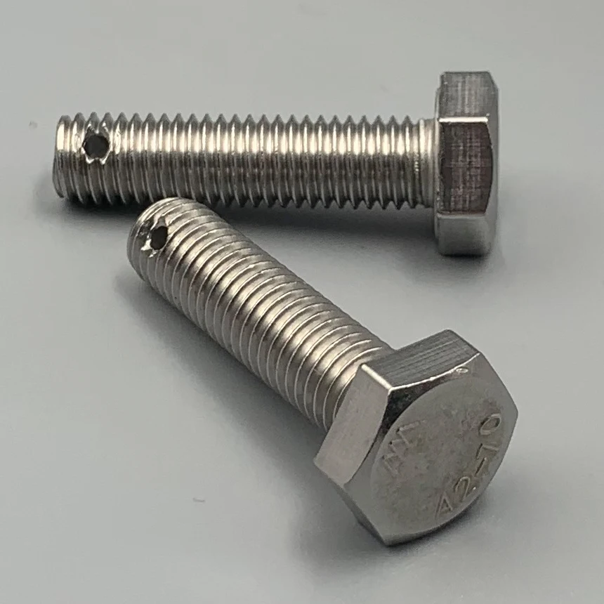 ネジ  M10×30  100本(未使用,ステンレス.六角穴付きボルト) ネジ M10×30 100本(未使用,ステンレス.六角穴付きボルト) Amazon