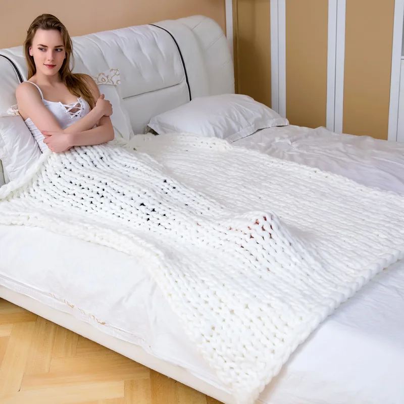 Thick Hand Woven Wool Blanket – 200x200cm Cozy Throw