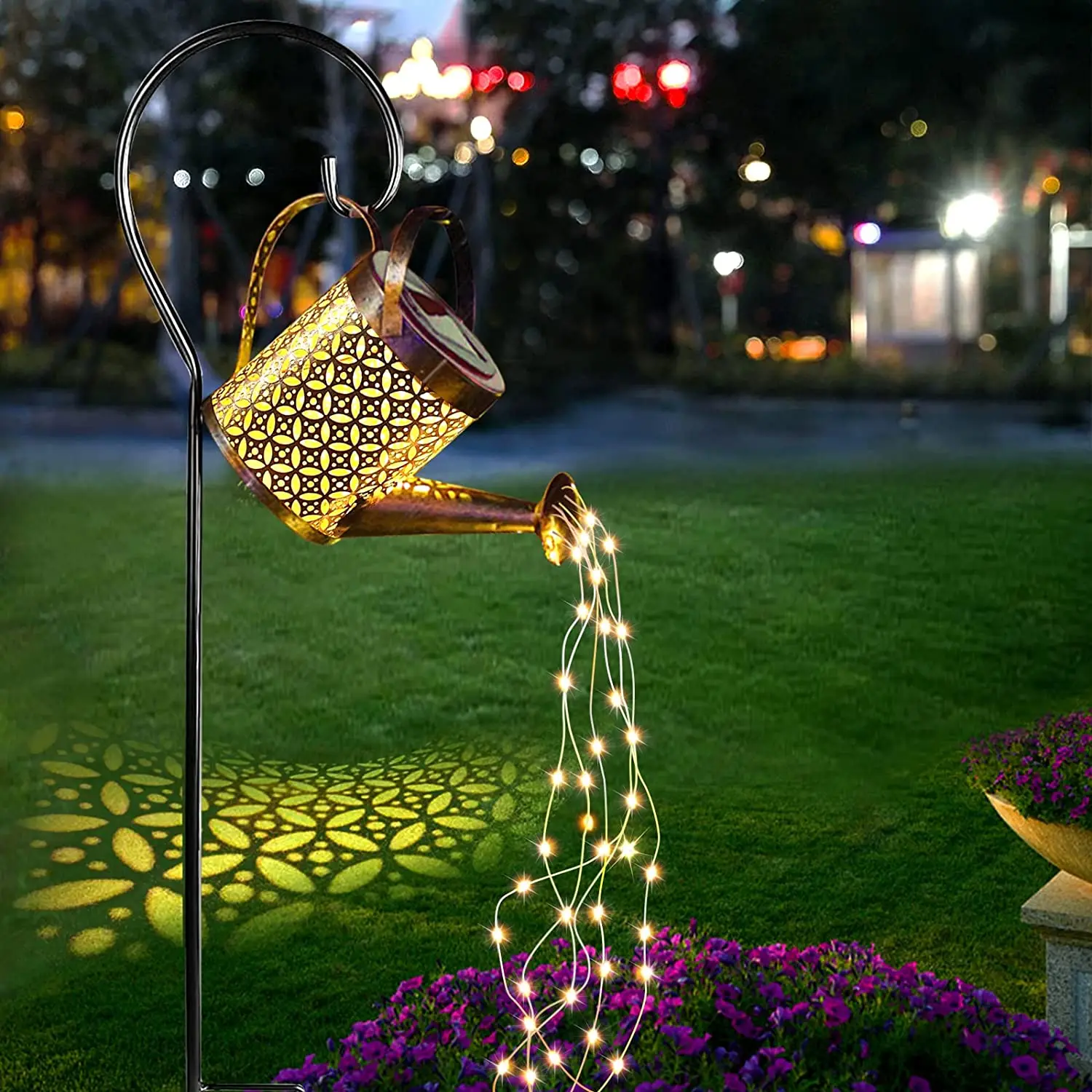 Annaffiatoio Appeso Lanterna Ad Energia Solare Garden Art Light Decor Metal Waterfall String Light Per Patio Yard Pathway Plant Vine