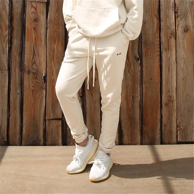 Рисунок 6 - Брюки мужские однотонные на шнуровке