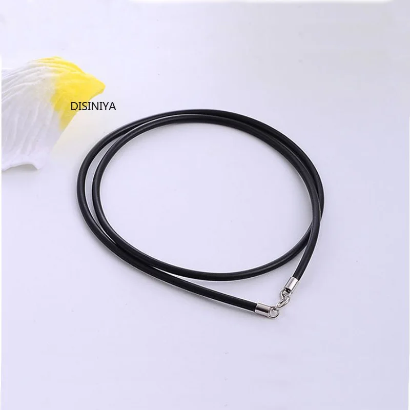 

Ожерелье-чокер из черной резины и кожи с застежкой-карабином из серебра 925 пробы