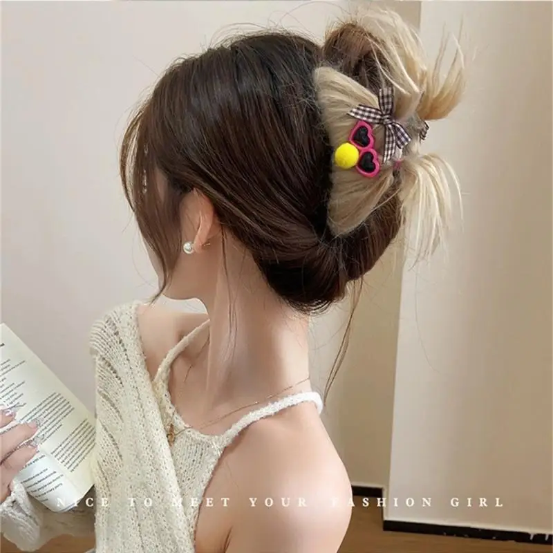 Рисунок 6 - Заколки для волос для девочек заколка