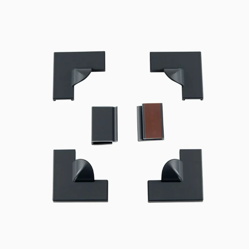 1 sets of black acce
