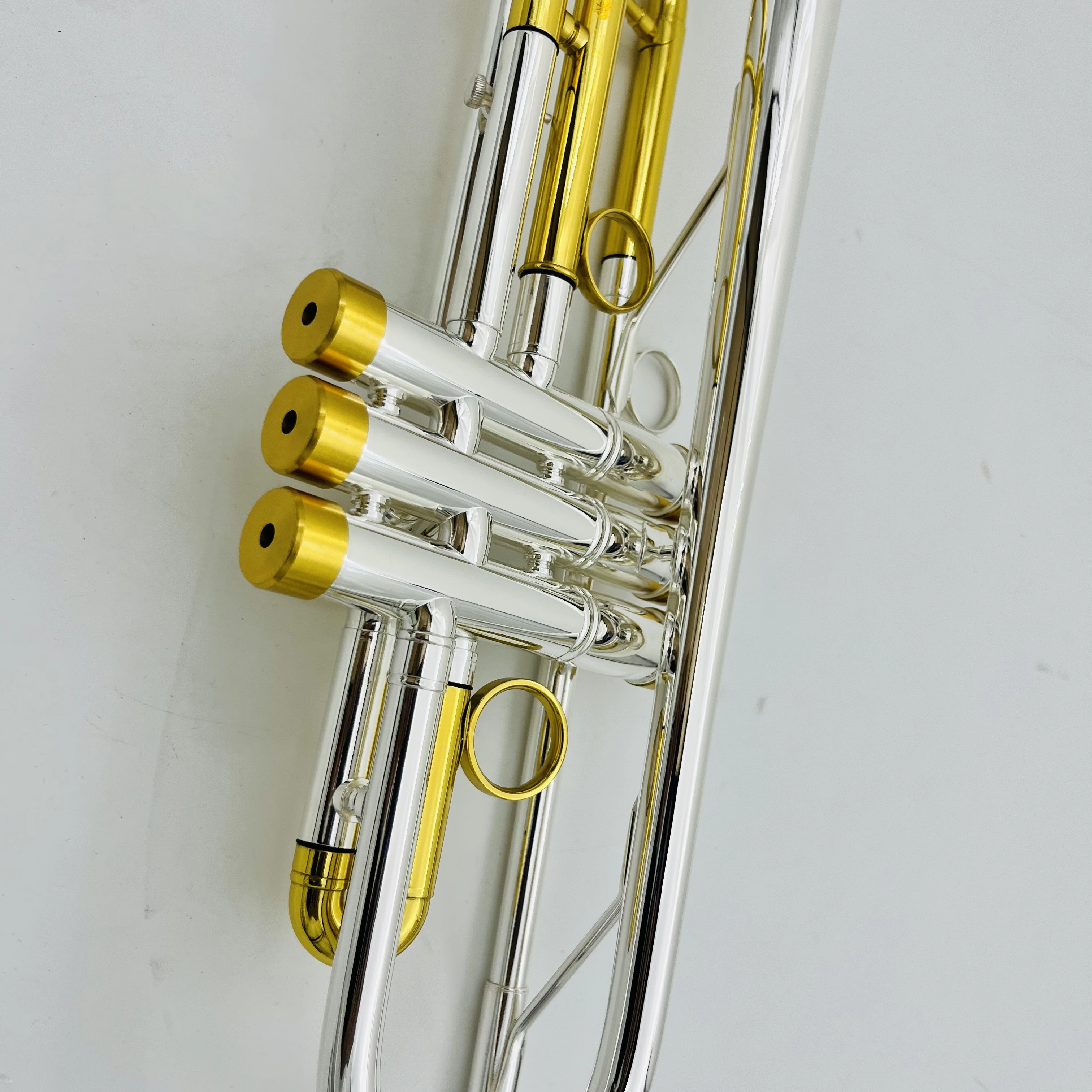 Real Pictures Bb Tune Trumpet Sliver Brass Plated Professional Brass Instrument With Case Accessories