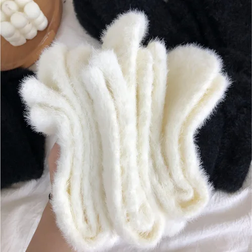 편안함과 따뜻함을 한층 더, 밍크 벨벳 양말과 함께하는 가을과 겨울 추천