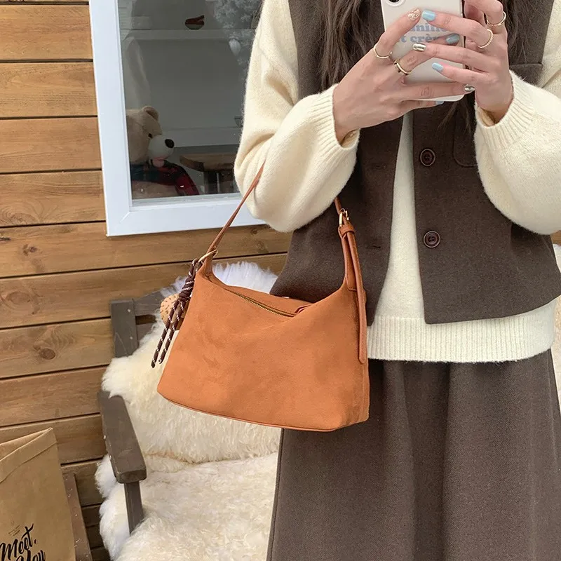 Women's Vintage Suede Shoulder Bag Autumn Winter New Korean Style Crossbody Bag for Work Commute Casual Tote Handbag Purse
