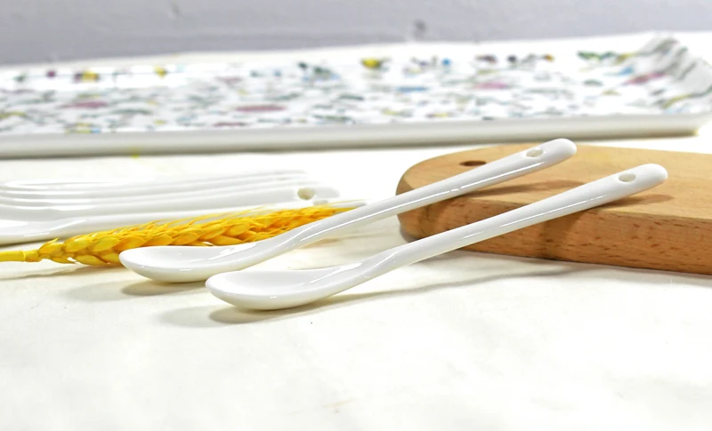 10-piece set plain white bone china small teaspoon tea spoon mini ceramic coffee spoons coffee scoops for ice cream