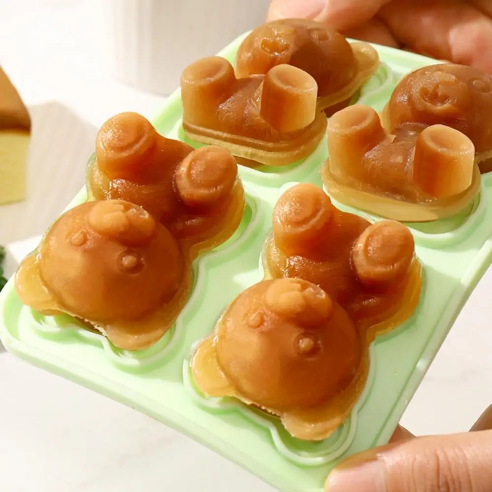4 Grids Ice Cube Tray Bear Shape Silicone Ice Cube Maker DIY Candy Chocolate Mold For Whiskey Bourbon Bear Kitchen Accessories