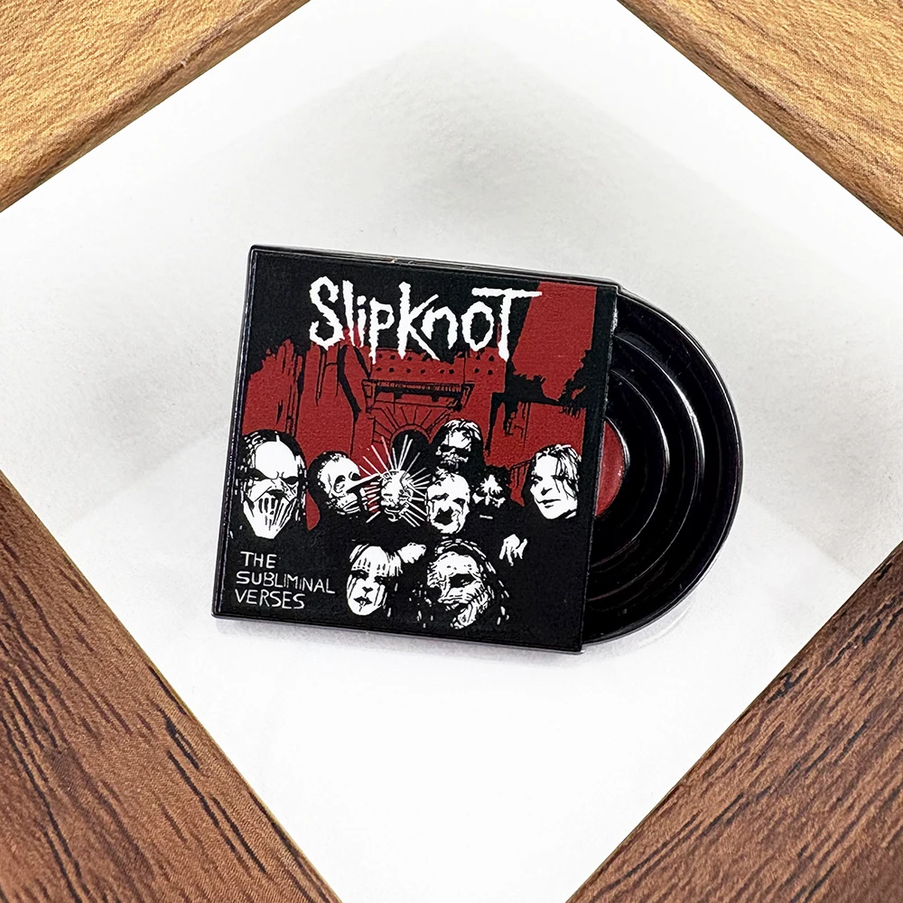 Vinyl-Schallplatten-Emaille-Pins: Musikalbum-Broschen-Kollektion – MF-DOOM Metall-Abzeichen, Hip-Hop-Rock-Band-Reversnadel, Fanschmuck-Geschenk – Detail 4