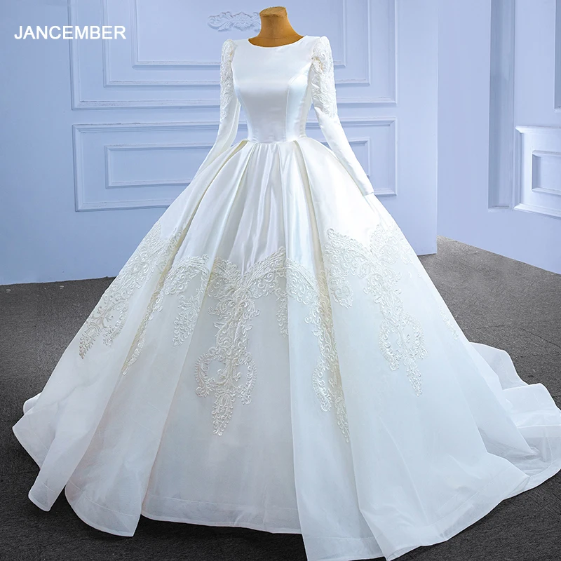 RSM67551 Vintage Wedding Dress Satin White Classic Lace Floor Length Short Train Bridal Dresses With Long Sleeves 1