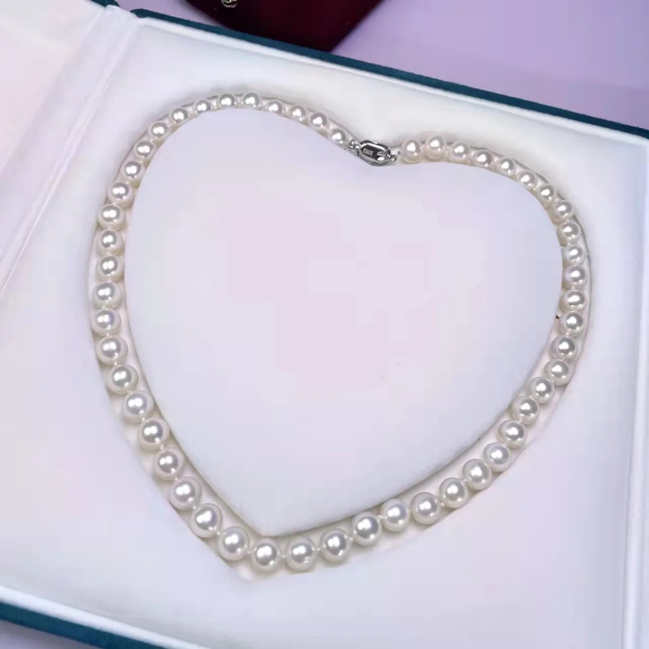 

GORGEOUS 9-10MM SOUTH SEA ROUND WHITE PEARL NECKLACES 18 INCH