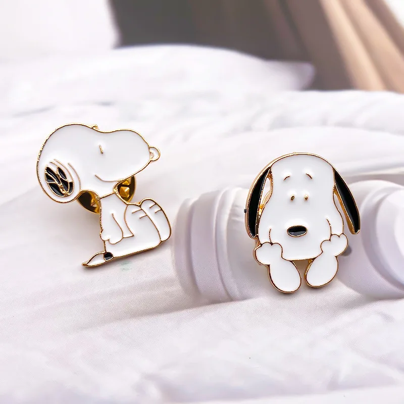 Рисунок 3 - Эмалированная брошь Snoopy