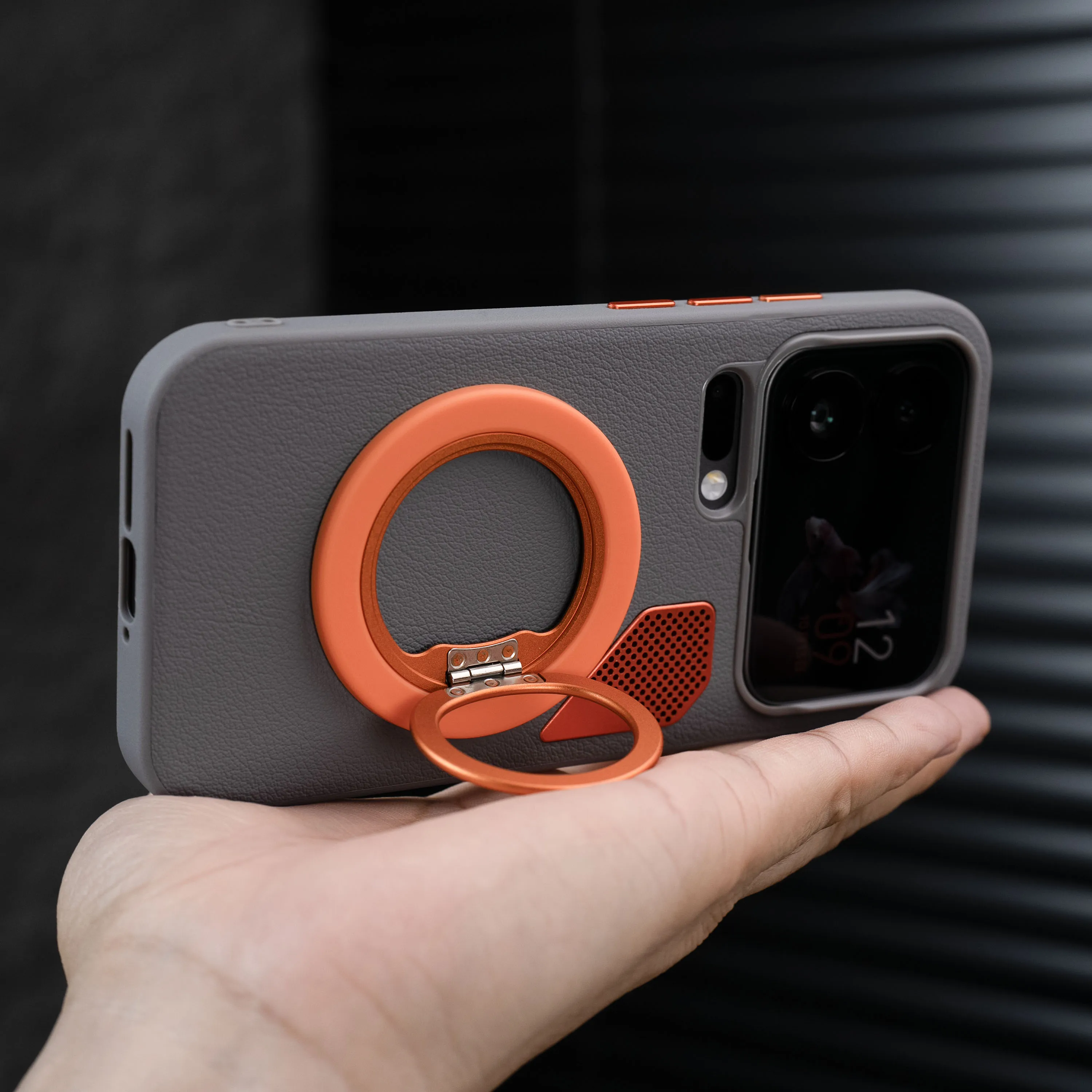 Luxurious Heat Dissipation Magnetism Skin-Friendly Shockproof Phone Case Cover