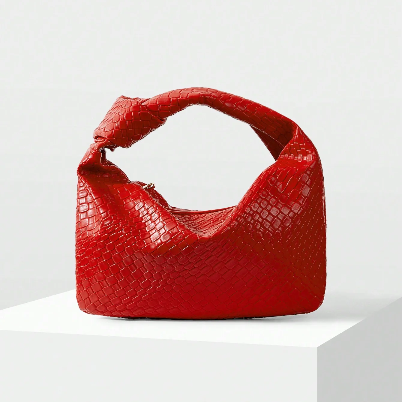 Women's High-end Retro Fashion Crescent Handbag with Woven Knot Decoration, Suitable for Shopping, Dating and Weddings