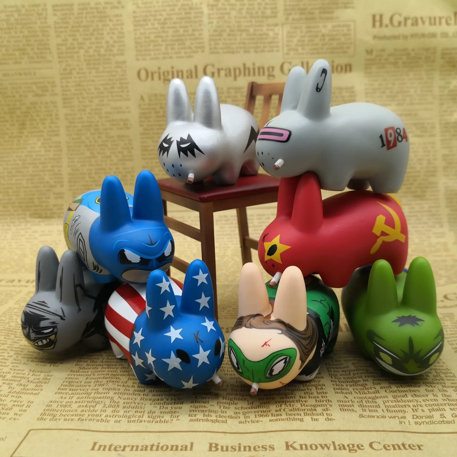 

FRANK KOZIK Marvel Hulk LABBIT MINI SERIES Rabbit Figurine Captain America Model Kidrobot DC Batman Collection Ornaments Toy