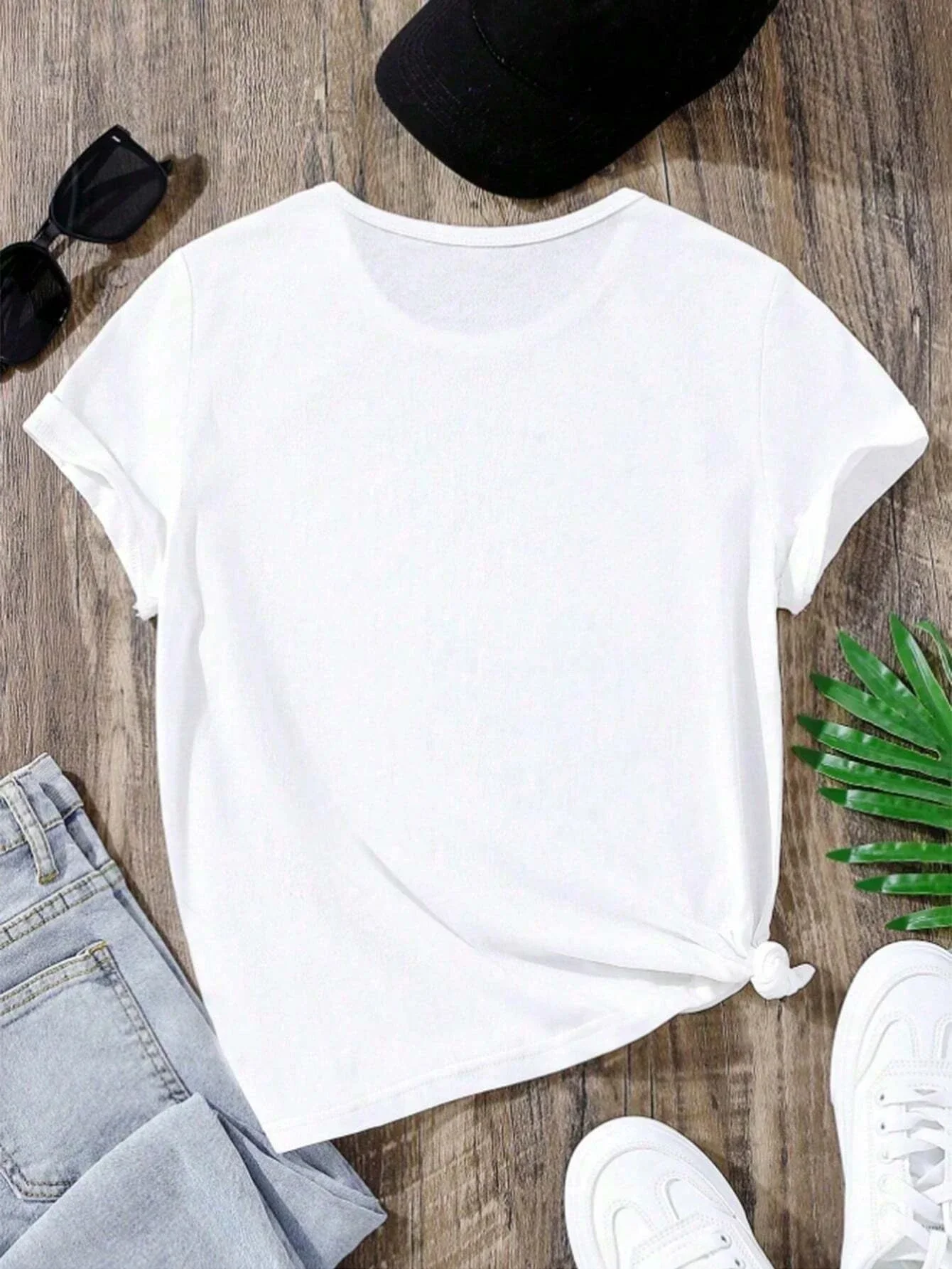 Cartoon Smiley Face Print Short-sleeved Women T-shirt Casual Versatile Style Suitable for  Outings and Daily Wear Women Clothing