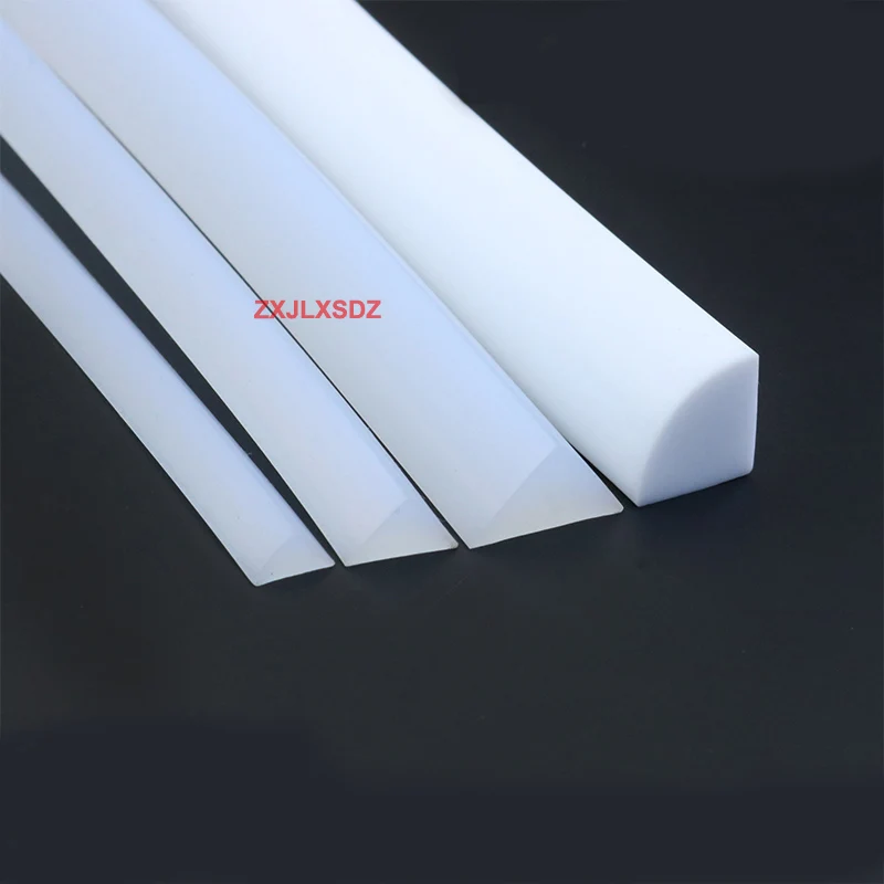 

1 Meter Triangle Kitchen Silicone Seal Strip Dust-proof Rubber Sealing Strip Shower Water Retaining Bar Water Stopper