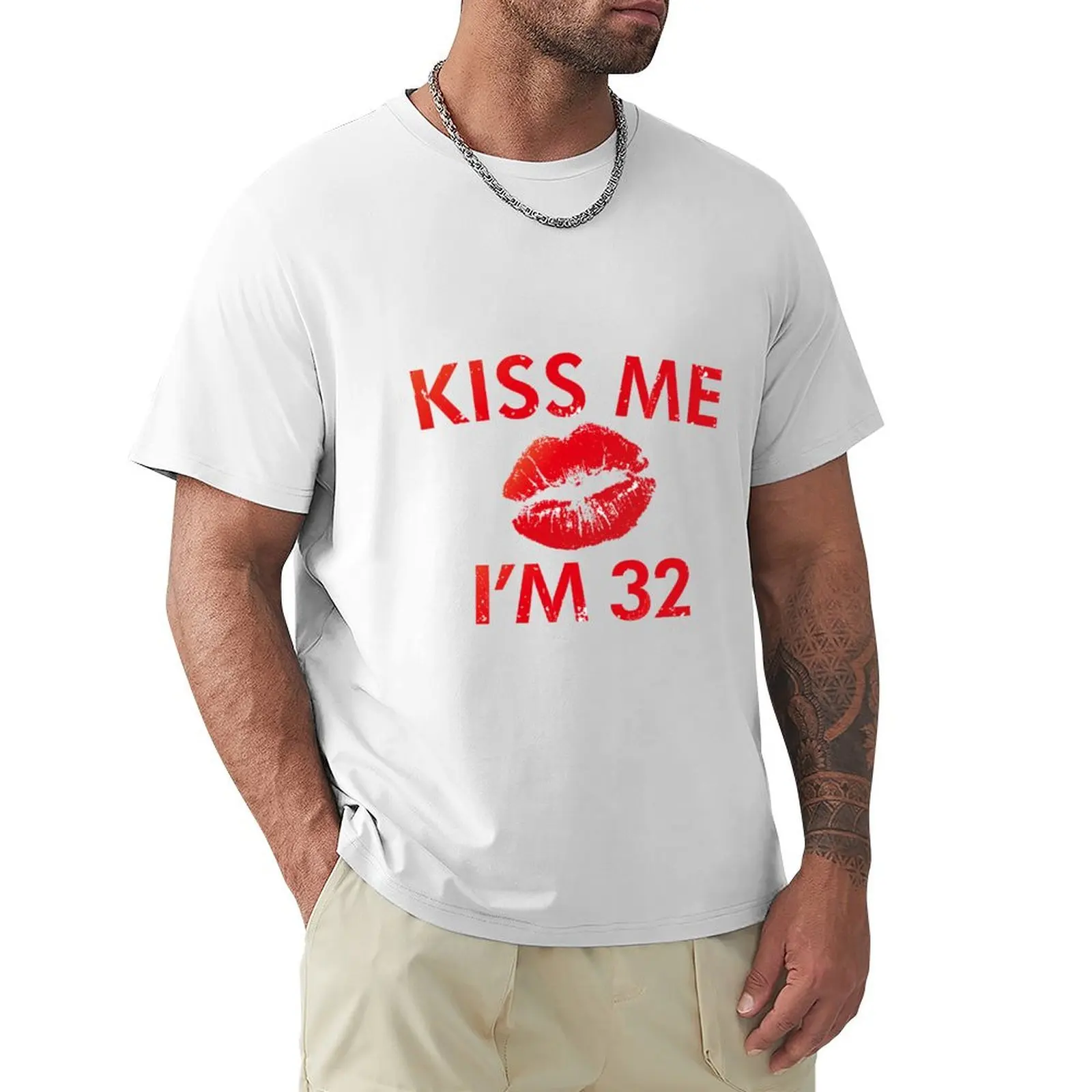 

Мужская футболка с принтом пота kiss me am 32
