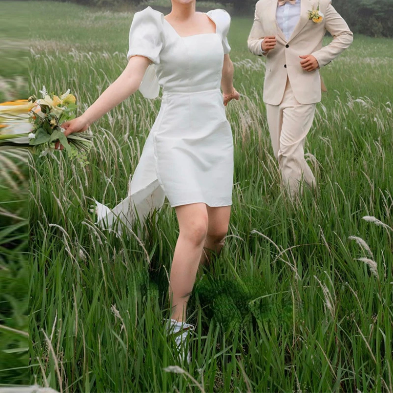 

New Simple Satin Short Outdoor Wedding Party Dresses Modern Square Collar Short Slim Vestidos Back Big Bow Tailing Design Gown